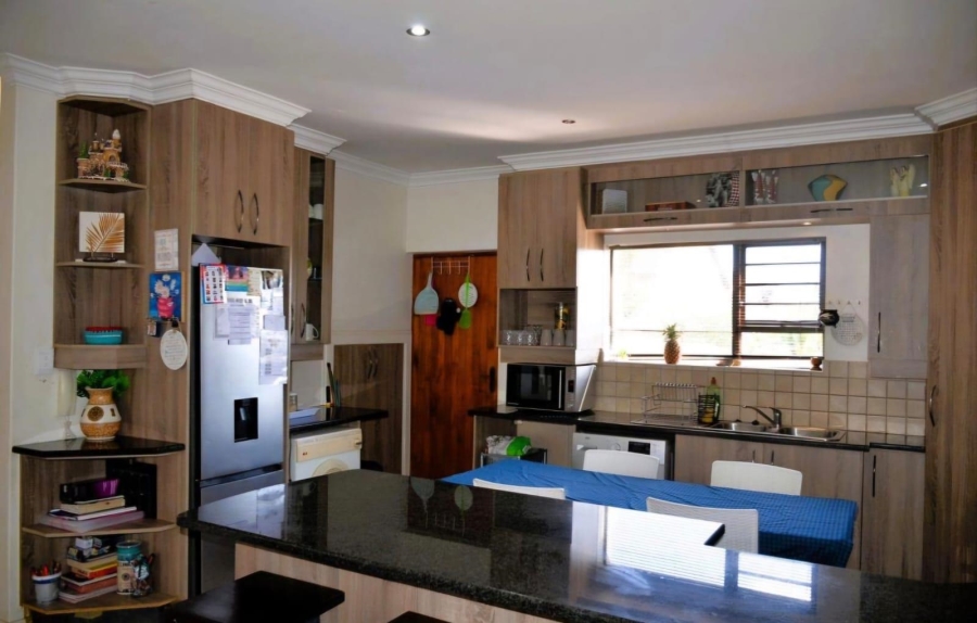 3 Bedroom Property for Sale in Wavecrest Eastern Cape